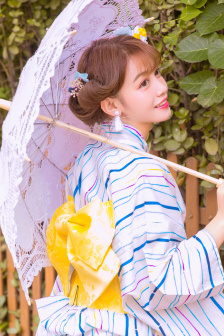 七濑朱莉亚
